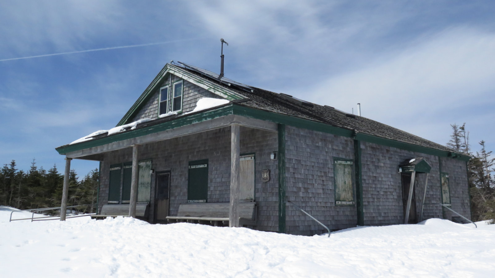 Galehead-Hut-Close-20180424