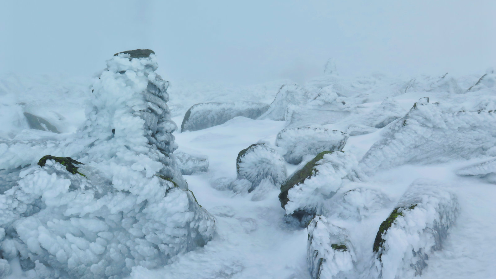 W-M-Frosty-Cairn2-20190207