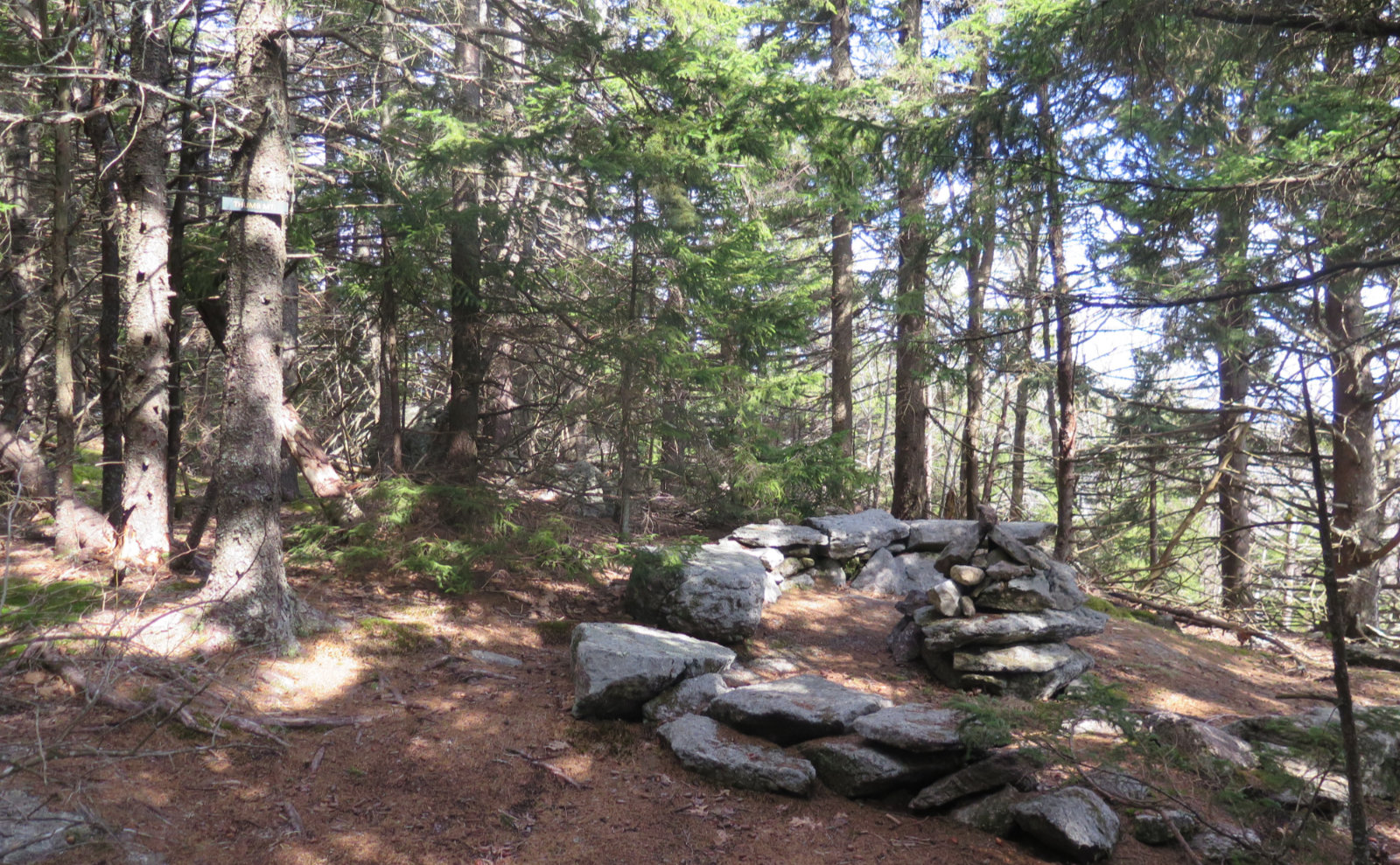 8-Thumb-Cairn-20200415