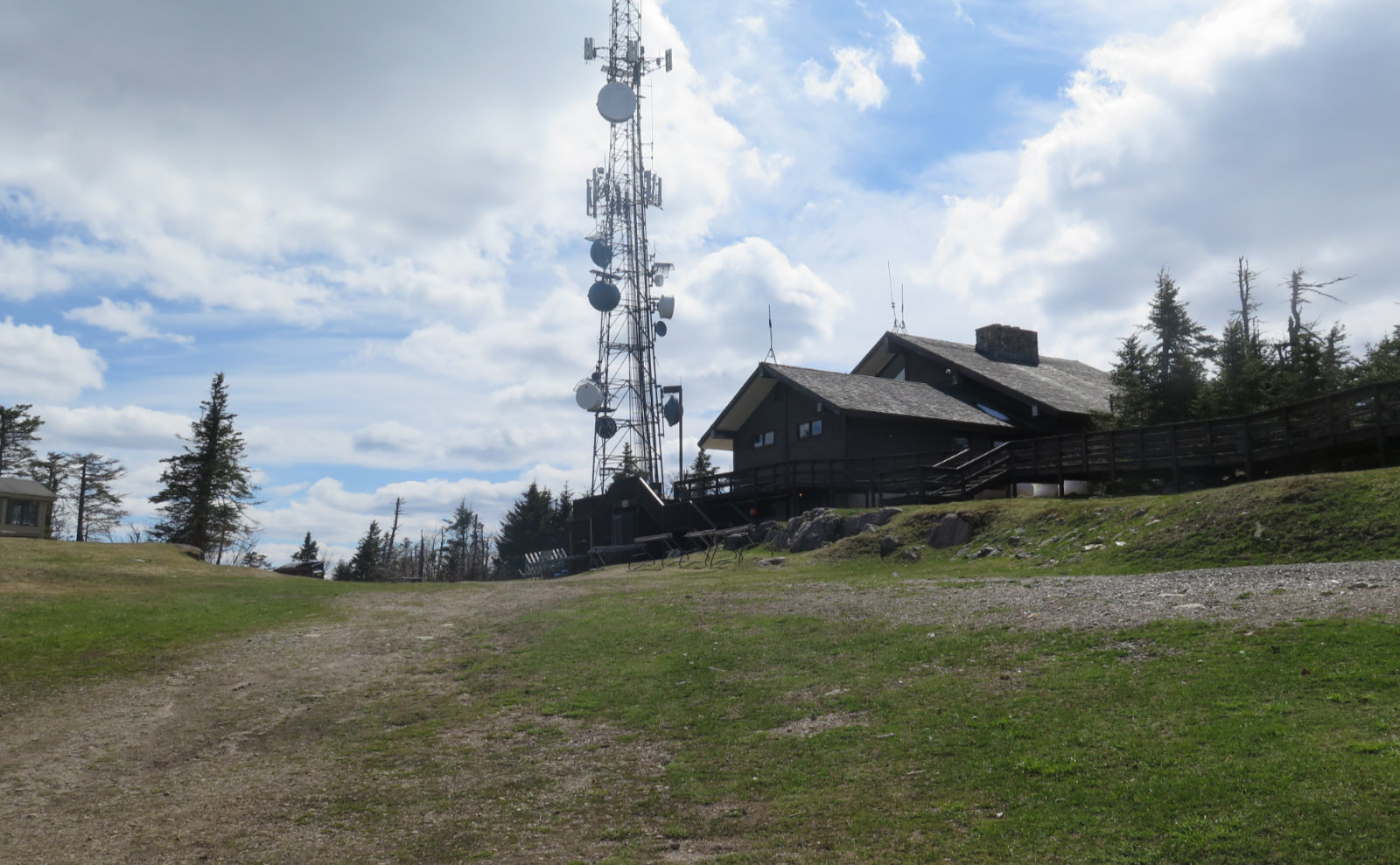 06-Sunapee-Newbury-Summit-20200512