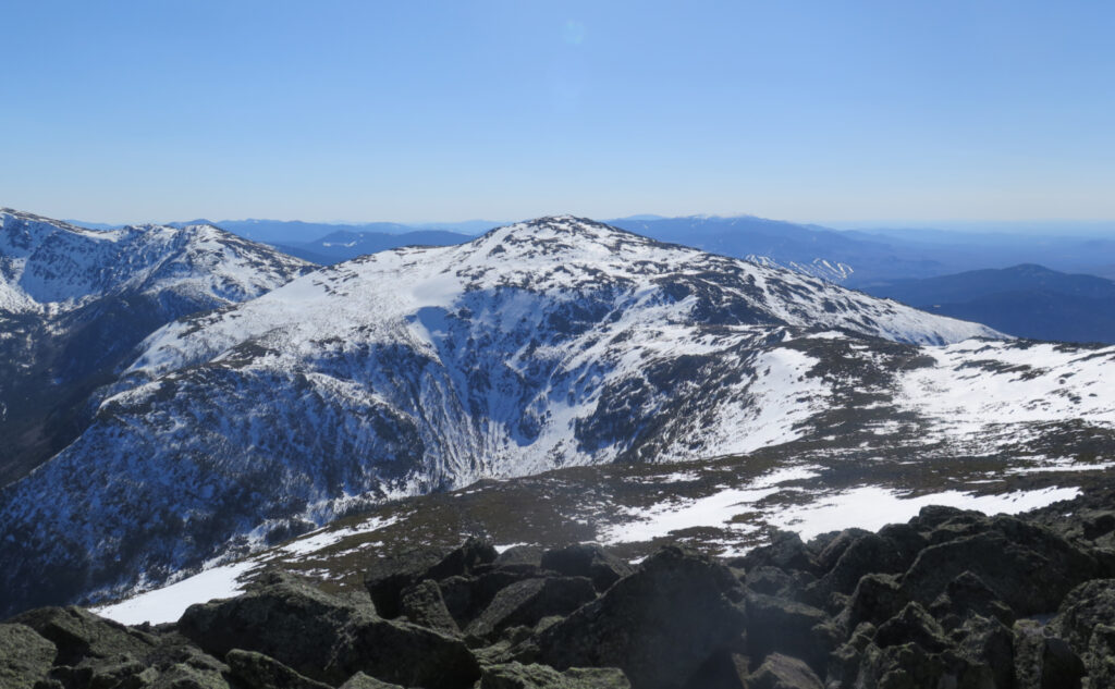 View of Mt Jefferson from Mt Adams. Franconia Ridge, Willey Range, the Hancocks and the Osceolas all visible. 